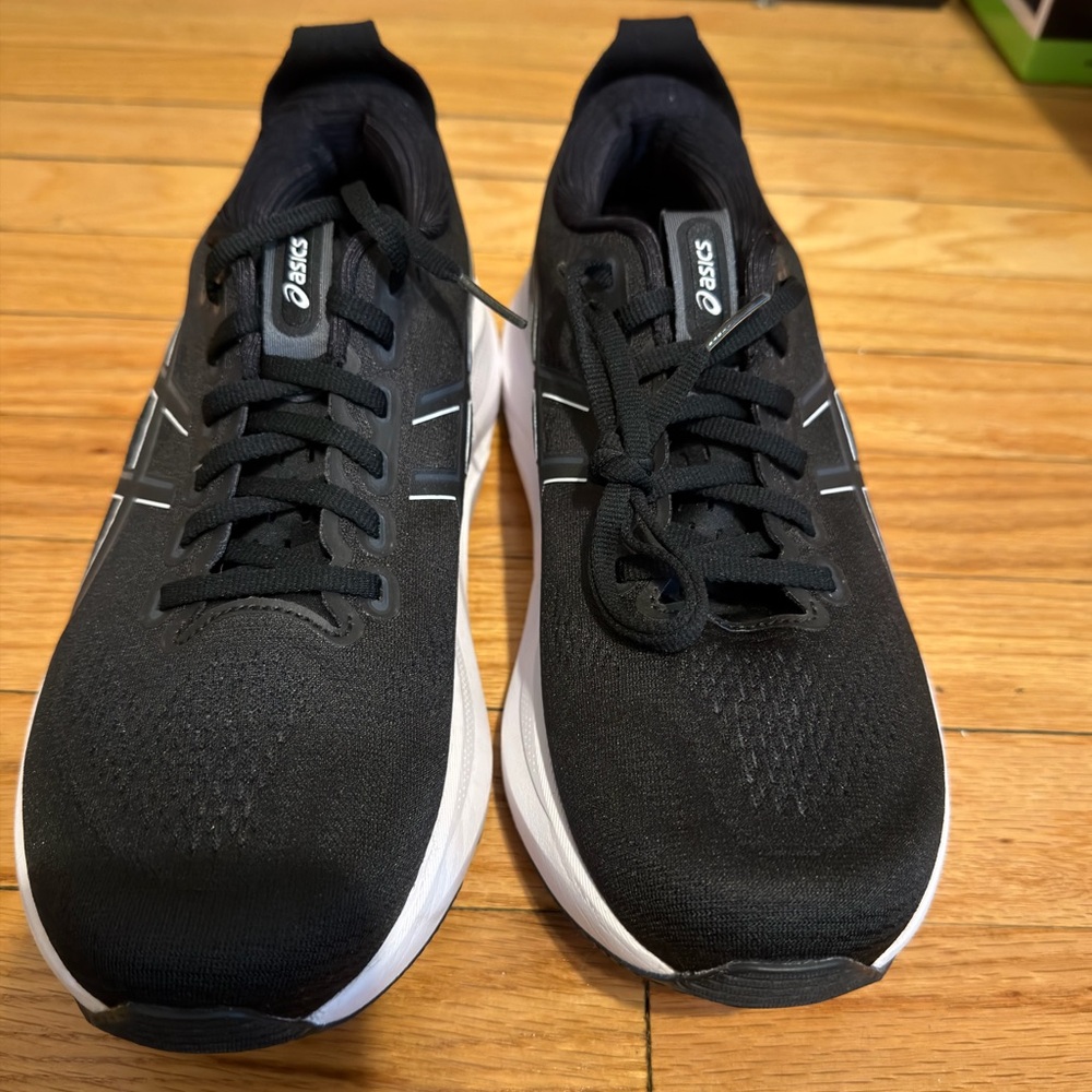 Asics Gel Kayano 32 Black and White Road Running Shoes - Picture 2 of 7